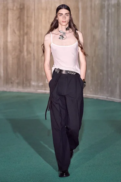 Look 7